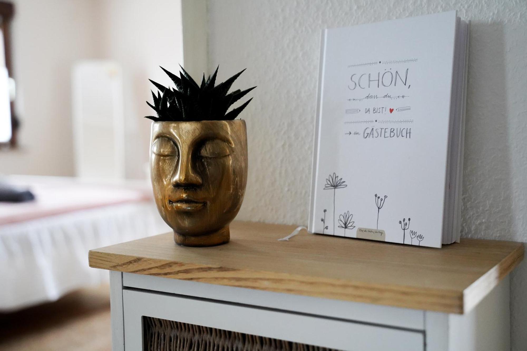 Happybnb Apartment Mit Sonniger Terrasse Lochgau Exterior photo