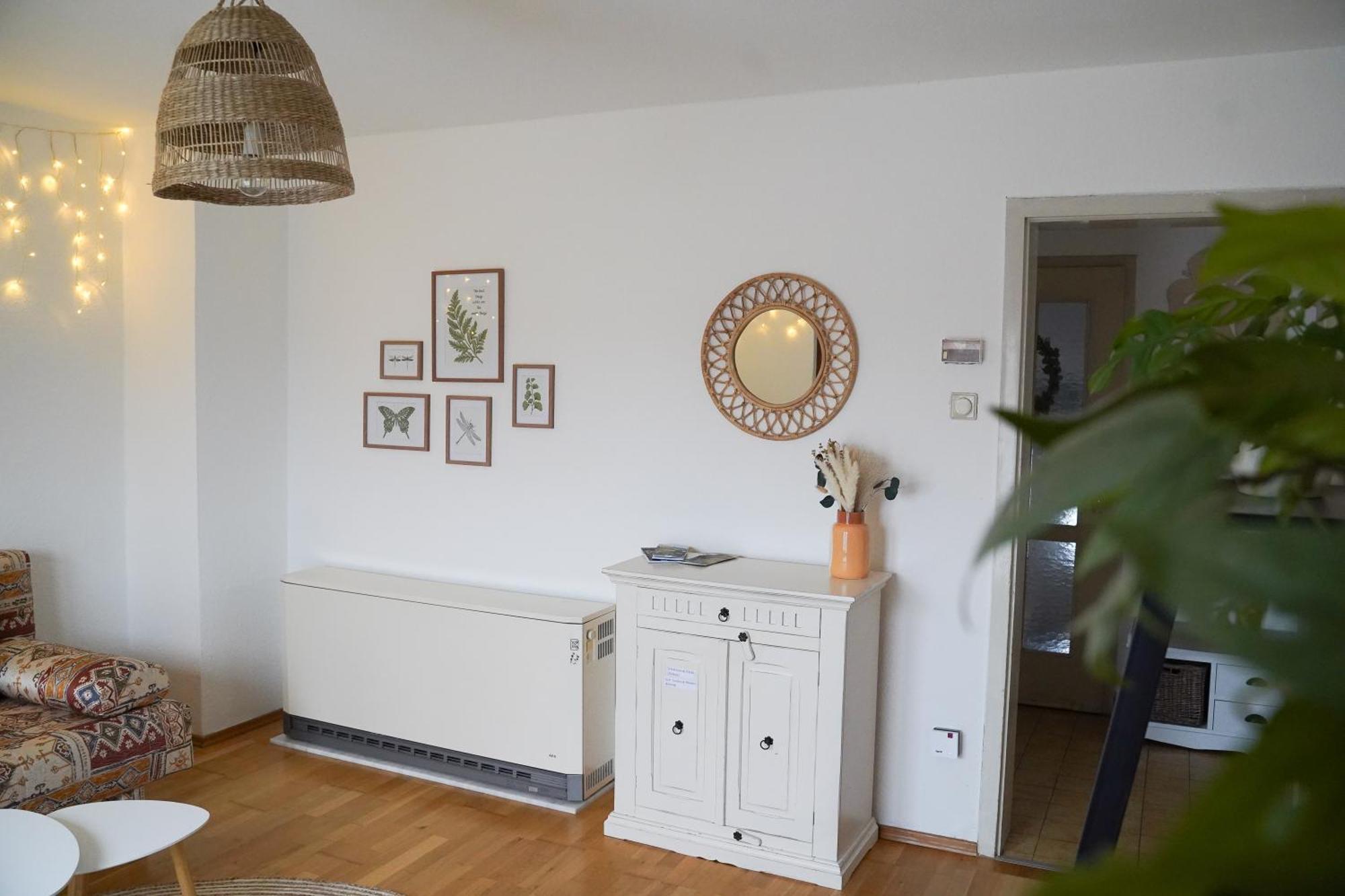 Happybnb Apartment Mit Sonniger Terrasse Lochgau Exterior photo