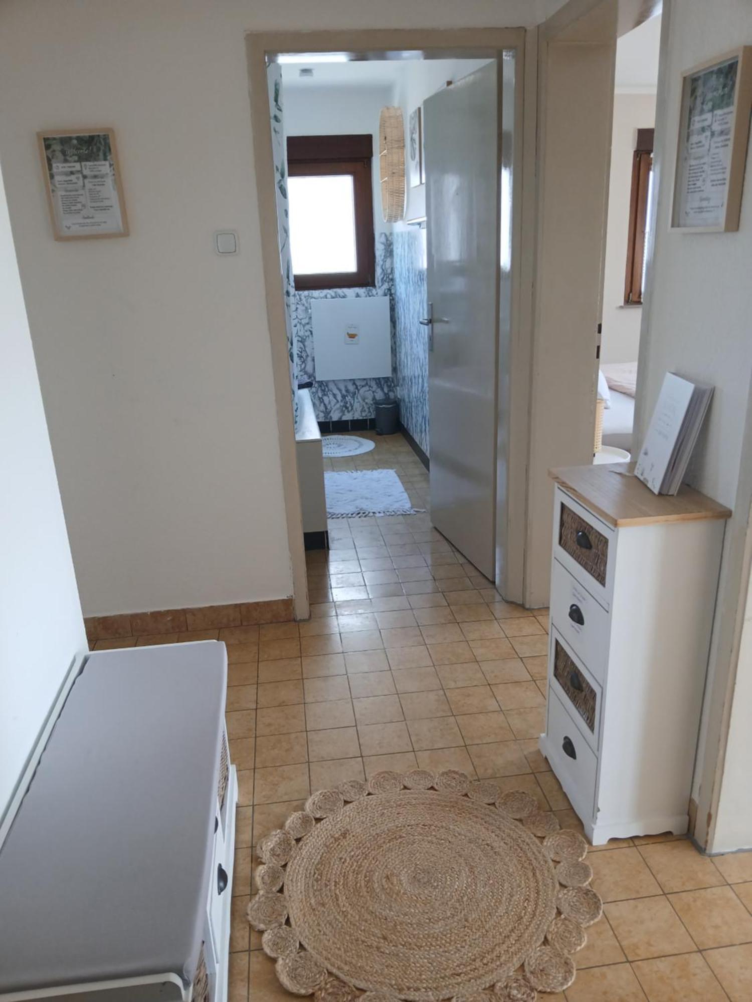 Happybnb Apartment Mit Sonniger Terrasse Lochgau Exterior photo