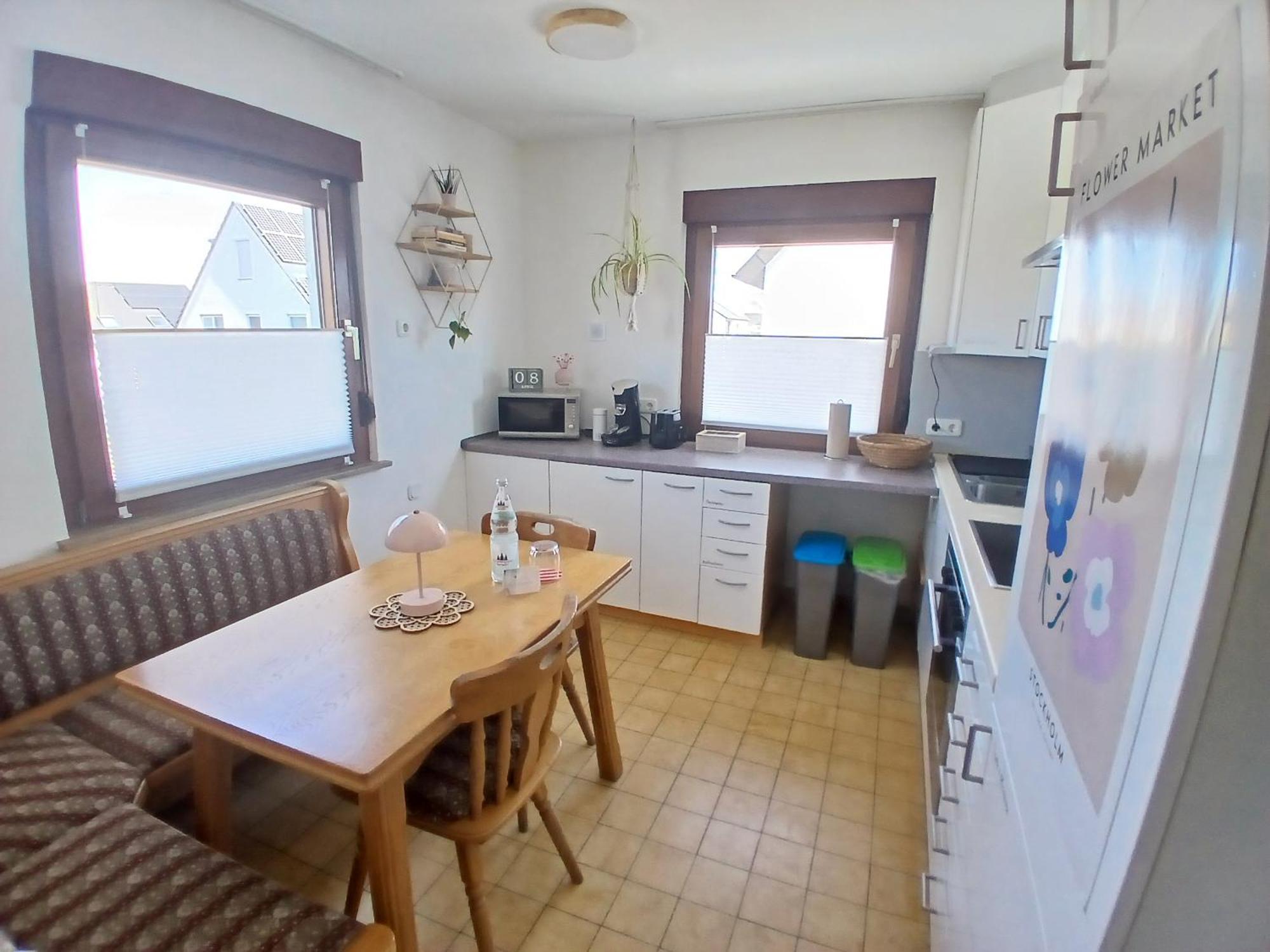 Happybnb Apartment Mit Sonniger Terrasse Lochgau Exterior photo